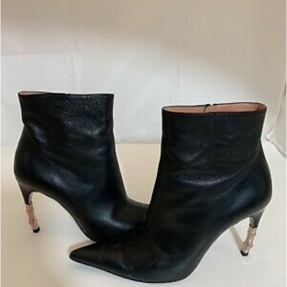 GUCCI rose gold heel boot size 38.5